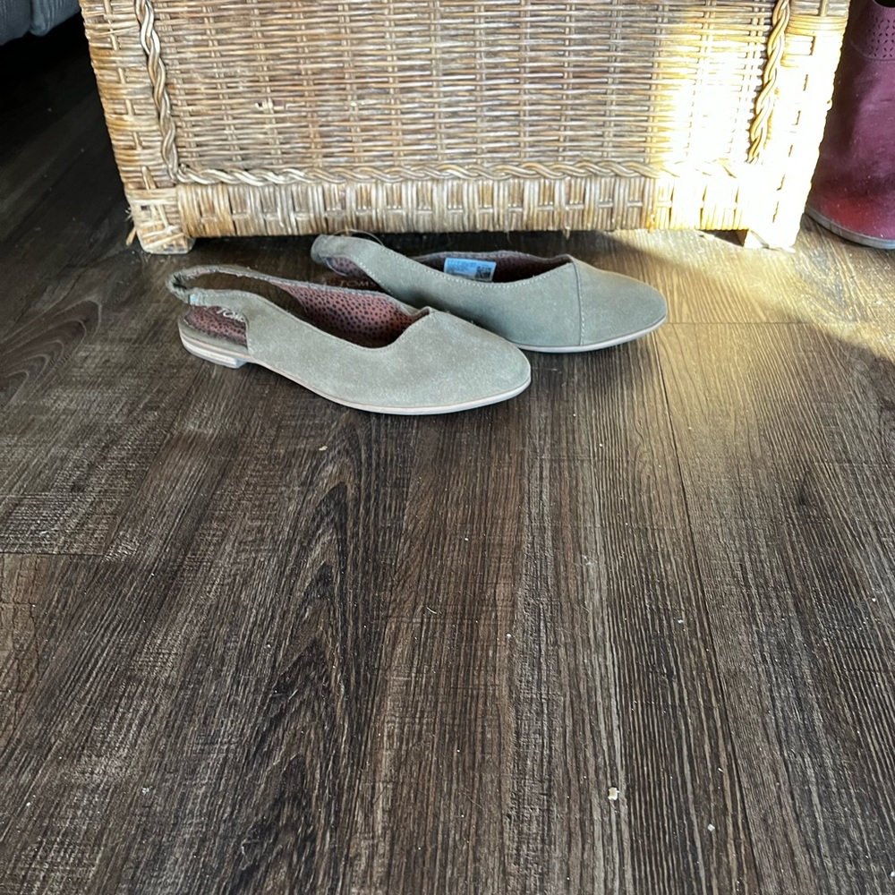 Olive flats